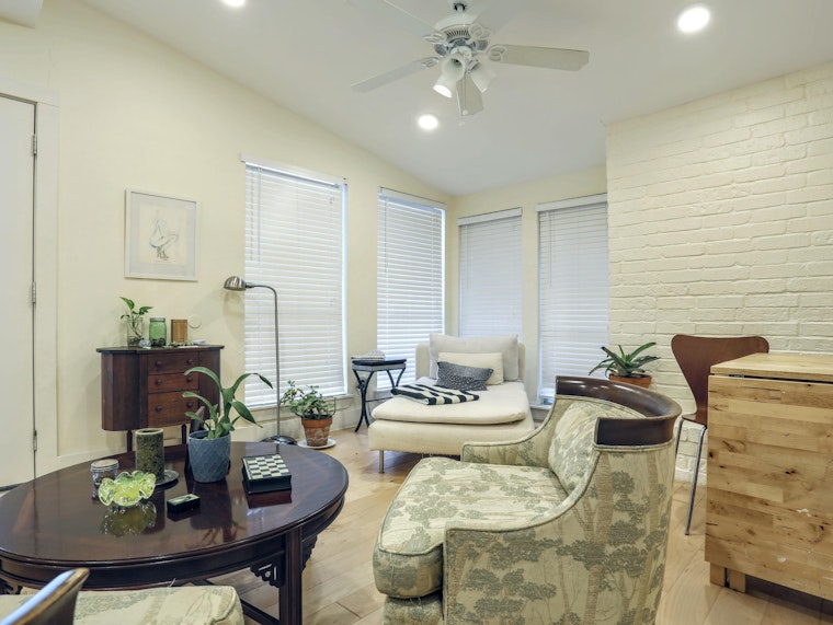 The cheapest apartment rentals in North Loop, right now