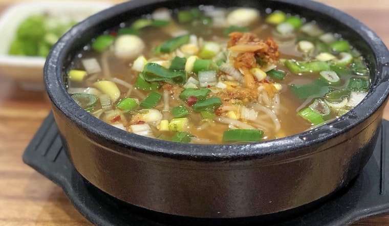 New Korean spot Jeonju Hyundaiok debuts in Wilshire Center
