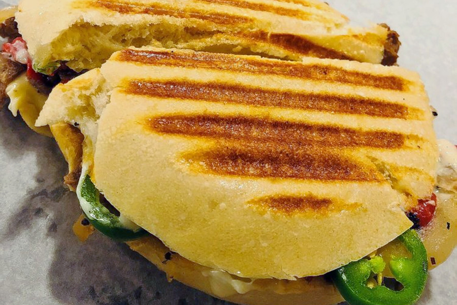 Hot Table brings paninis and more to Worcester