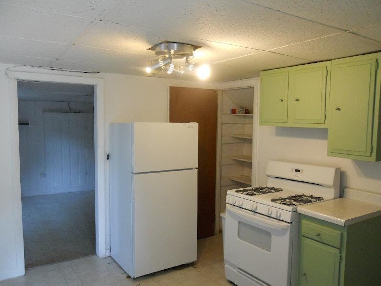 What's the cheapest rental available in Somerville, right now?