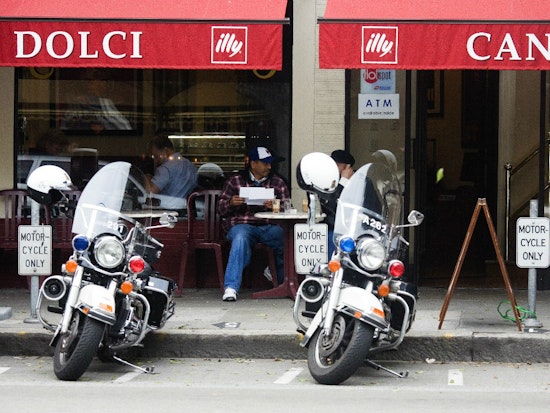 FiDi & North Beach Crime: Prowler Nabs Pants, Knife- and Gunpoint Robberies