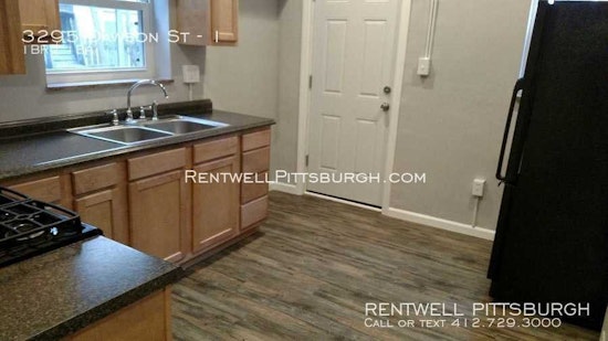 What will $900 rent you in Oakland, this month?