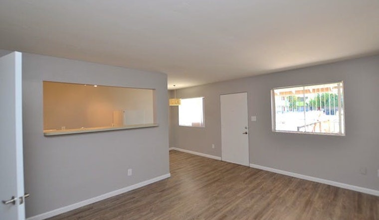 What will $800 rent you in Alhambra, right now?