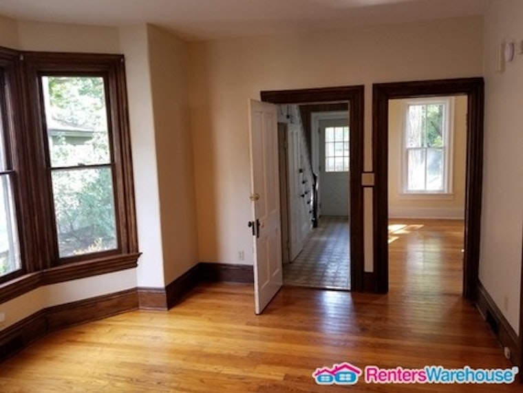 What will $1,200 rent you in Saint Paul, right now?