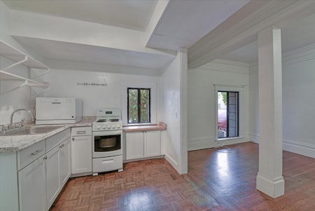 The most inexpensive apartments for rent in Lower Pac Heights