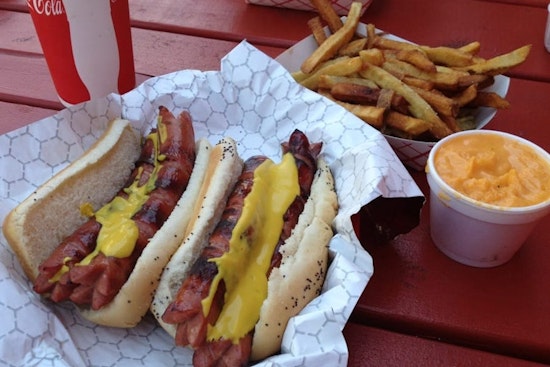 Jonesing for hot dogs? Check out Chicago's top 5 spots