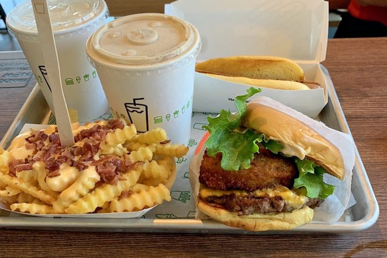 Shake Shack makes Carmel Valley debut, with fast food and more
