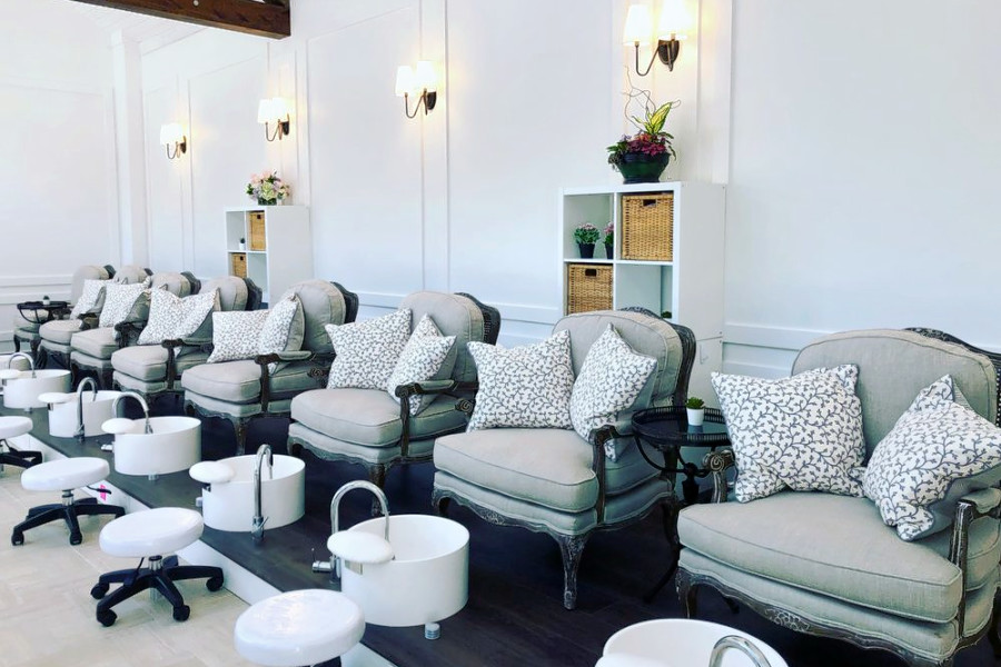 New Downtown nail salon Sojourn De Nails opens its doors