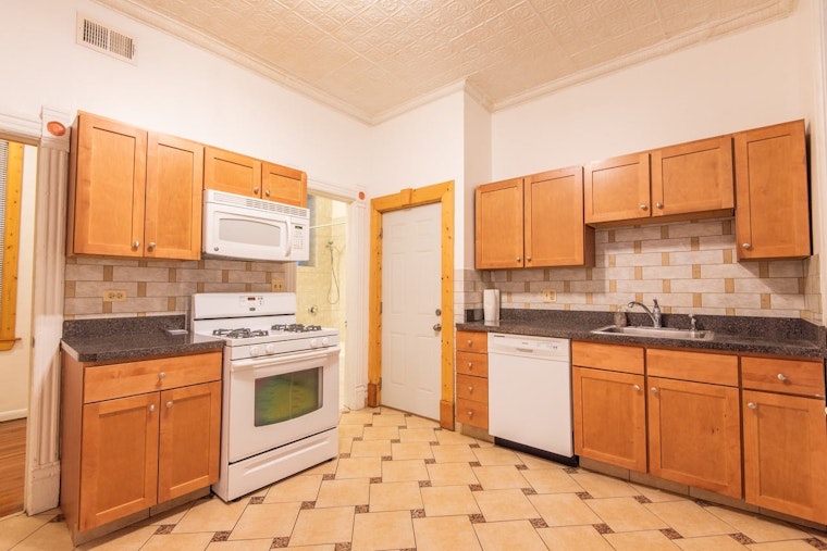 The cheapest apartment rentals on the market in Noble Square, Chicago