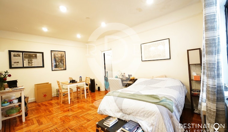 What will $1,700 rent you in Sunset Park, this month?
