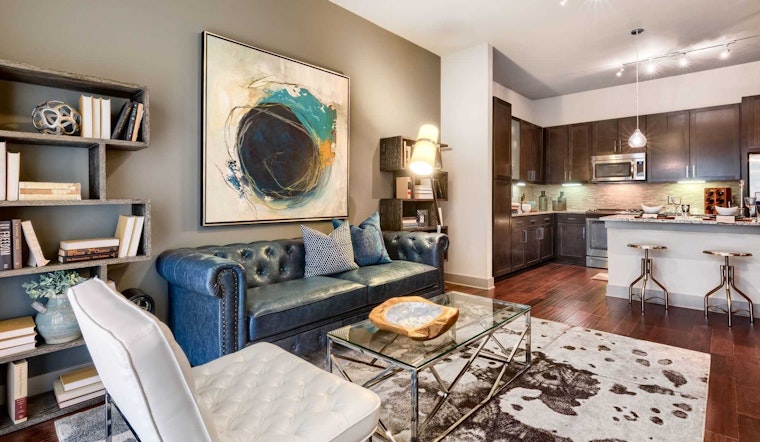 What will $1,600 rent you in Oak Lawn, this month?