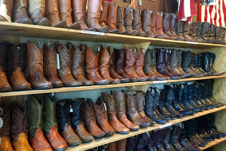5 top spots for antiques in Dallas