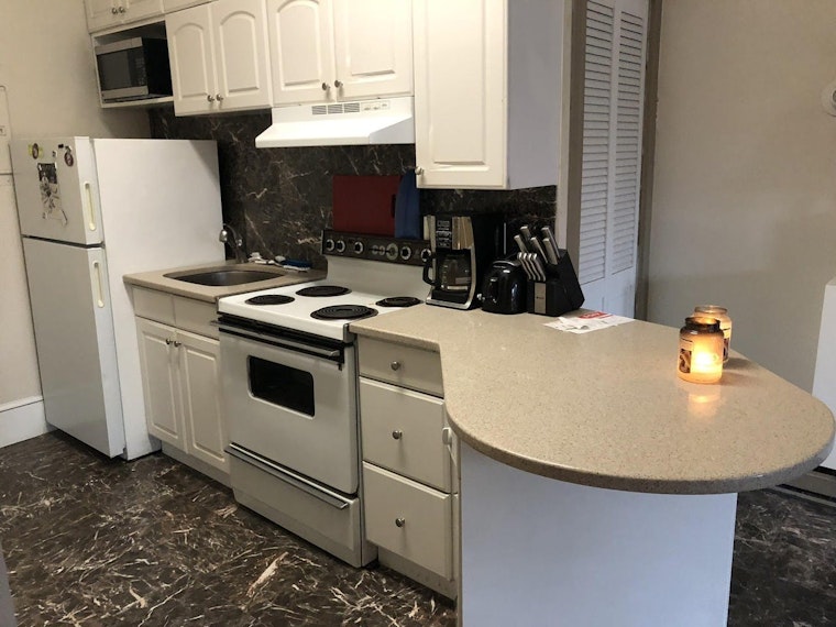 What will $2,600 rent you in Kenmore, this month?