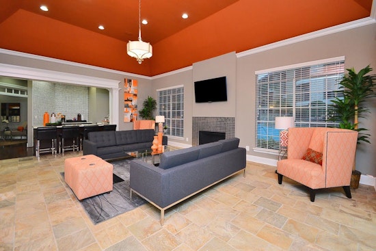 What will $900 rent you in Westchase, today?
