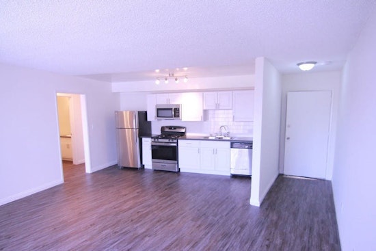 The lowest priced apartment rentals for rent in Wilshire Center, Los Angeles