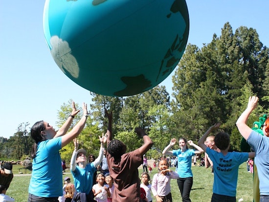 Oakland weekend: Earth Day at the Zoo, jazz cruise on a tall ship, Latinx craft market, more