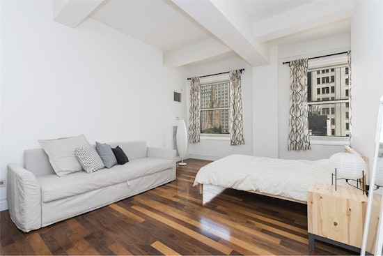 Wall Street on a budget:  What's the cheapest apartment available now in the FiDi?