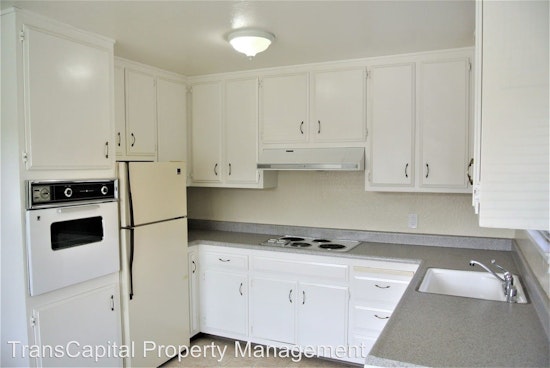 The cheapest apartment rentals on the market in Midtown - Winn Park Capital Avenue, Sacramento