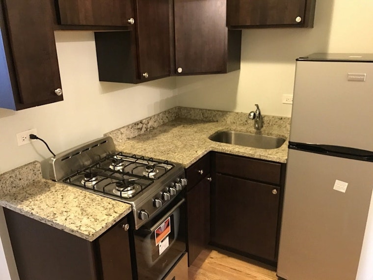 The most inexpensive apartment rentals for rent in Rogers Park, Chicago