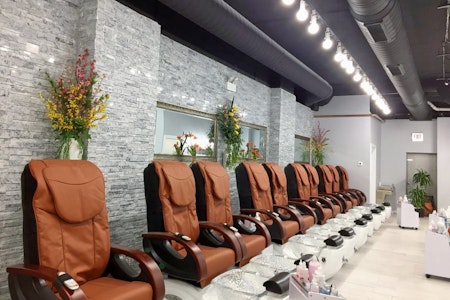 New River North nail salon Top Coat Nail Spa opens its doors