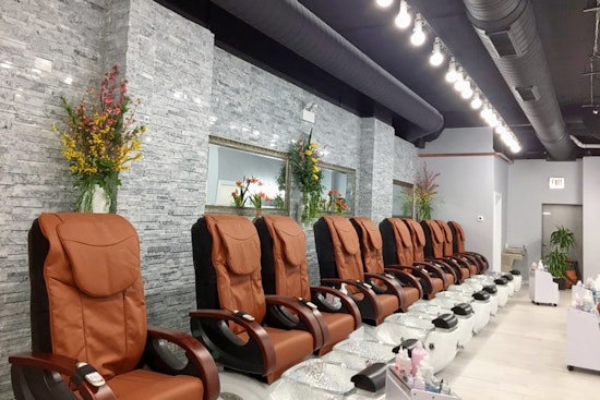 New River North nail salon Top Coat Nail Spa opens its doors