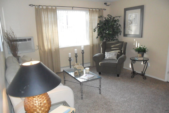What will $800 rent you in East Colorado Springs, today?