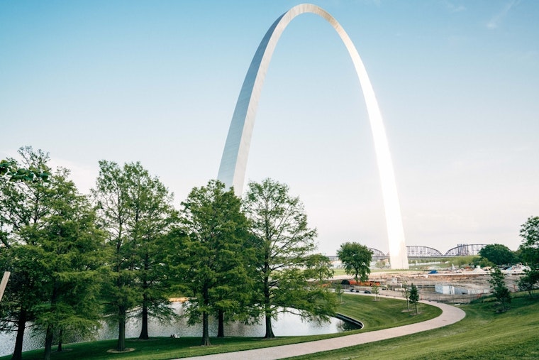Top St. Louis news: Mother wants change after hearing rapid gunfire, 'it sounded like a war zone'