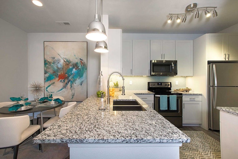 What will $1,000 rent you in Northlake, this month?
