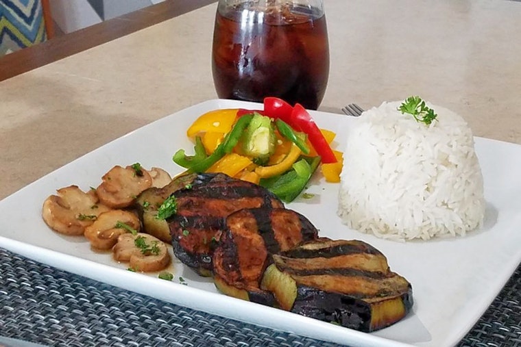 New eatery Triple Flavor Cafe debuts in Kansas City