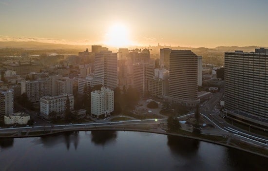 Top Oakland news: Semi-truck looted, burned during sideshow; Warriors squander 31-point lead