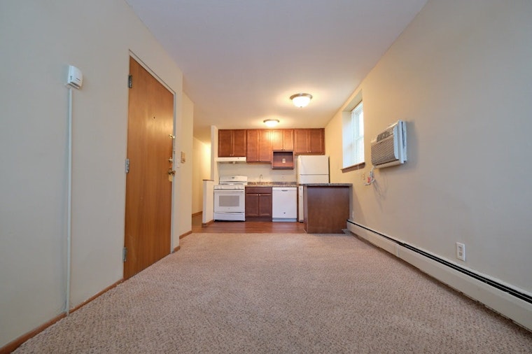 What will $1,000 rent you in Calhoun, today?