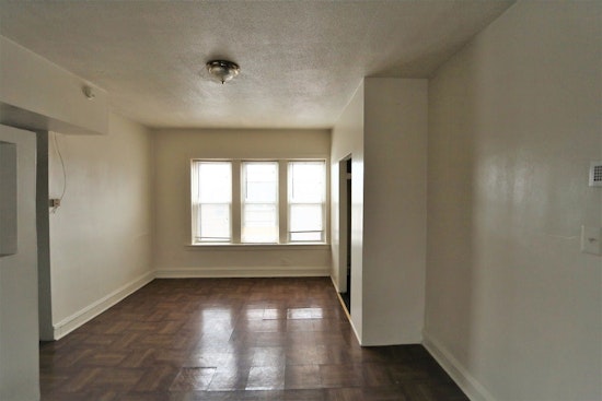 The cheapest apartment rentals for rent in Chatham, Chicago