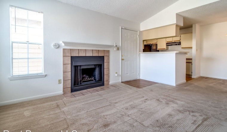 What will $1,000 rent you in South Semoran, this month?