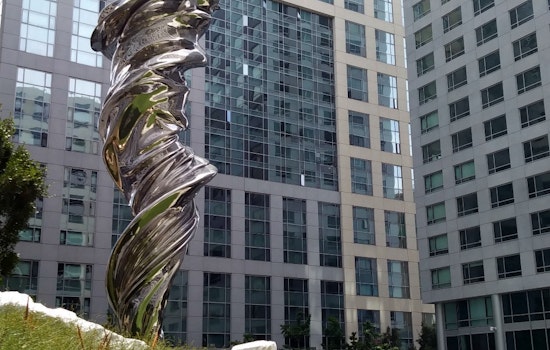 Stainless Steel 'Venus de Milo' Soars 92 Feet Above SoMa