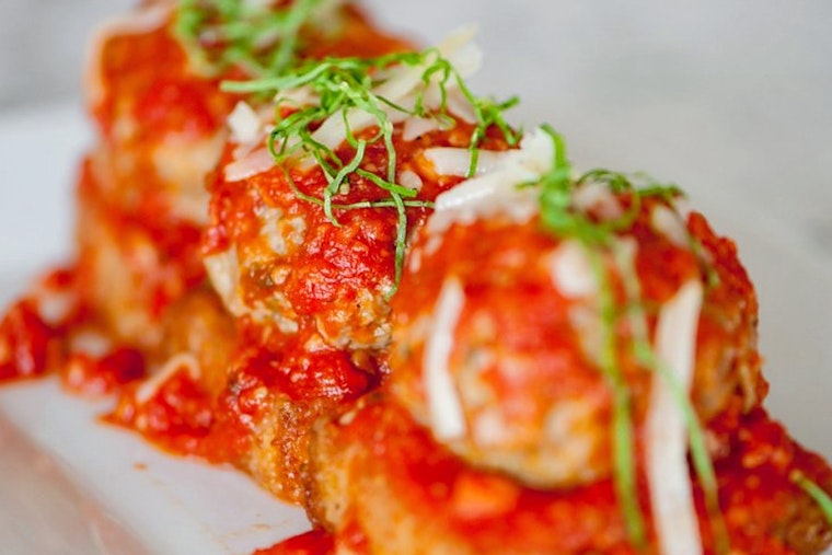 Explore the 5 top spots in Charlotte's Eastover neighborhood