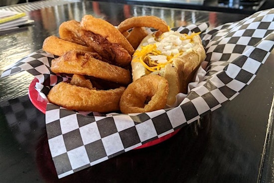 BrewZ Sports Cafe and Grill now open in Canoga Park