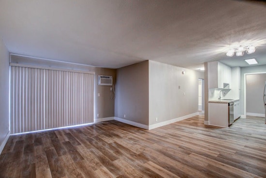 The lowest priced apartment rentals for rent in Hollywood Hills, Los Angeles