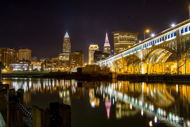 Top Cleveland news: Couple to get married at airport baggage claim; Cavs uninterested in Pitino