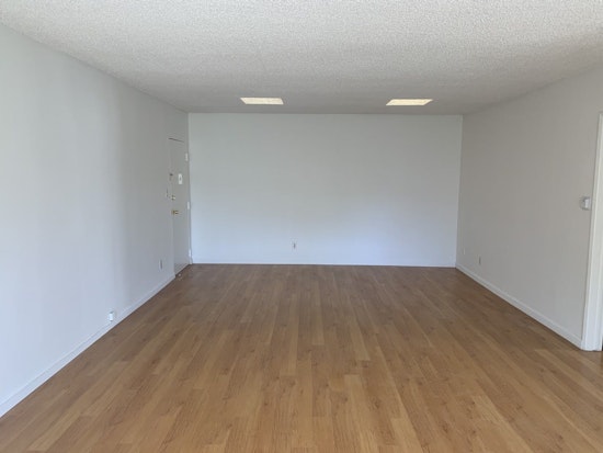 What will $1,800 rent you in Sherman Oaks, this month?