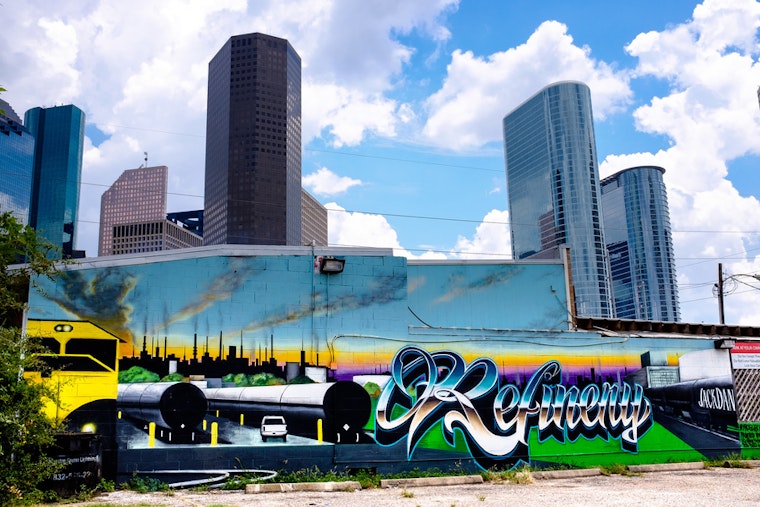 Top Houston news: Man sues doctor after 'accidental vasectomy'; rideshare driver shot on Easter