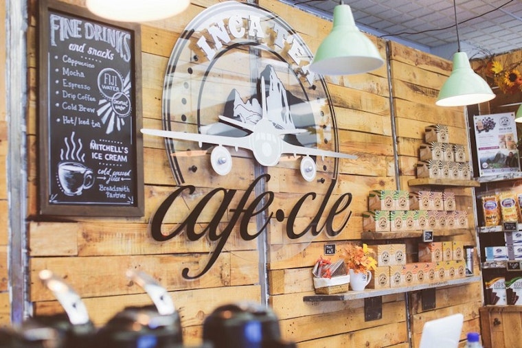 Explore the 4 top spots in the Cleveland Hopkins International Airport