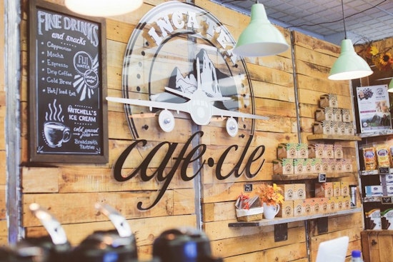 Explore the 4 top spots in the Cleveland Hopkins International Airport