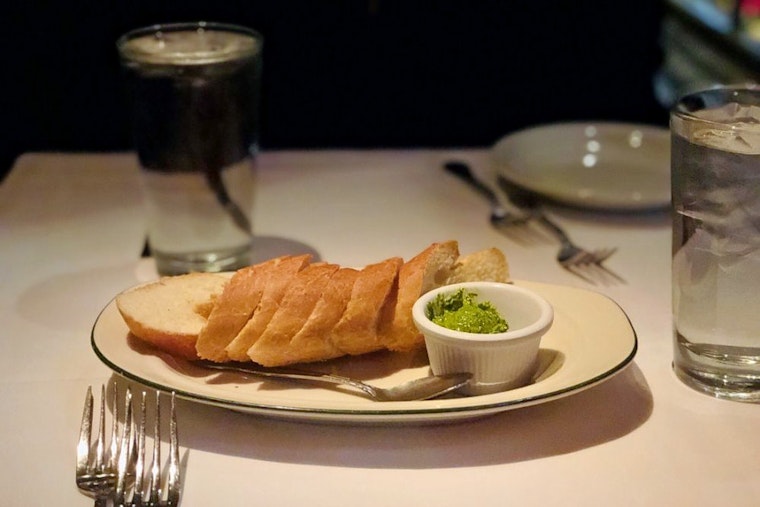 Explore the 5 top spots in Seattle's Eastlake neighborhood