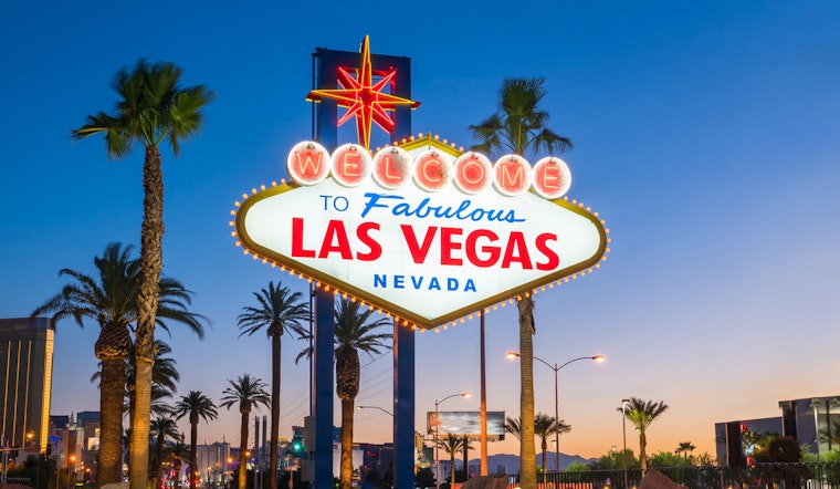 Cheap flights from Oakland to Las Vegas, and what to do once you're there