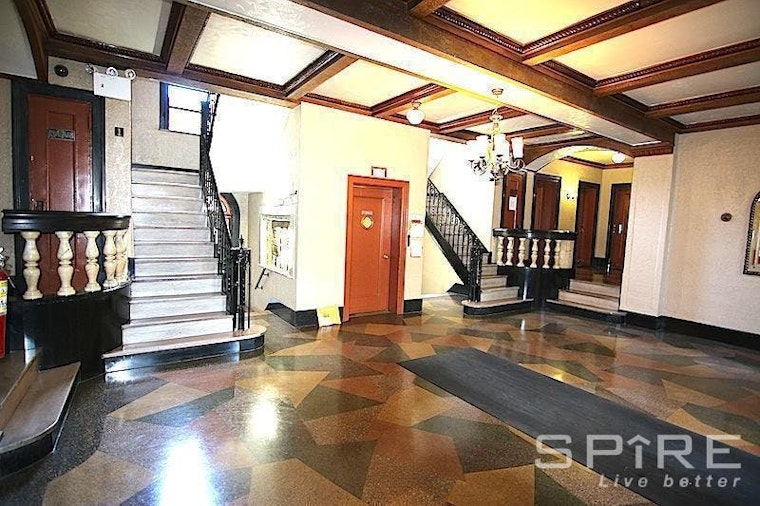 The most affordable apartment rentals on the market in Old Astoria, New York City