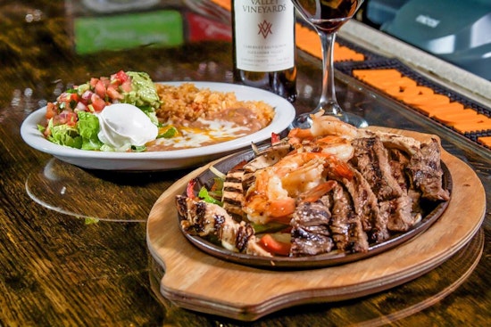 El Paso Mexican Grill brings Mexican fare to Willowbrook