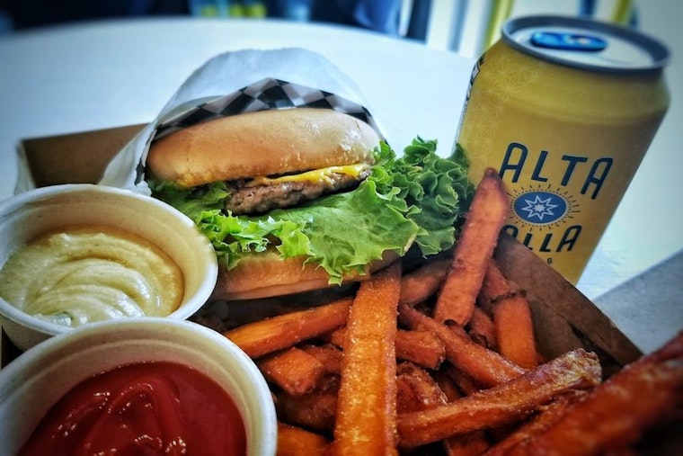 Honeybee Burger brings burgers and more to Los Feliz