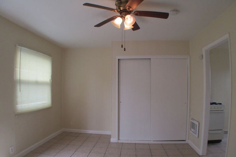 Renting in Long Beach: What's the cheapest apartment available right now?