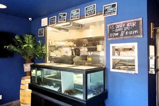 New Seafood Spot 'Chelle's Seafood' Debuts In Hollywood