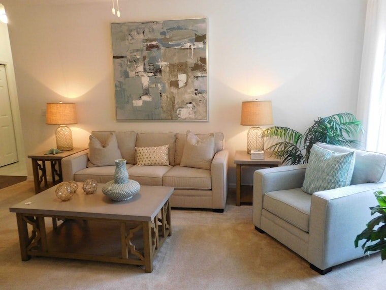 What will $1,100 rent you in Tampa Palms, right now?